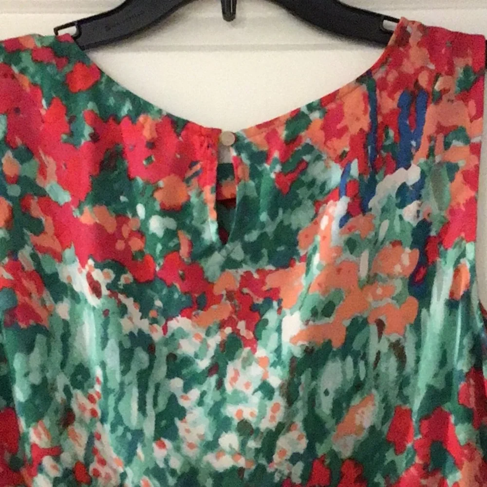 Talbots Multicolor Floral Sleeveless Blouse Size Medium - Picture 6 of 7